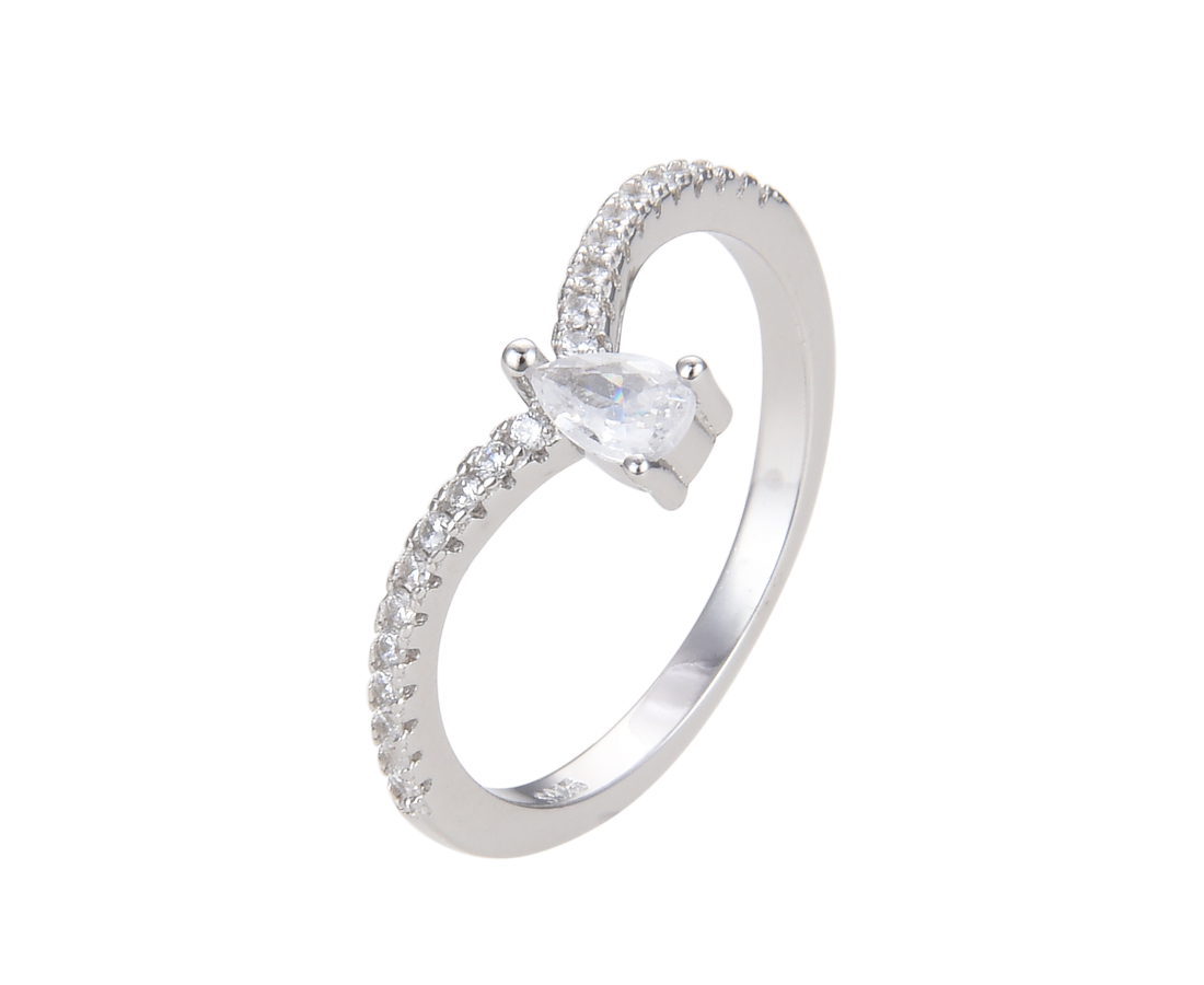 טבעת כסף משובצת טיפה